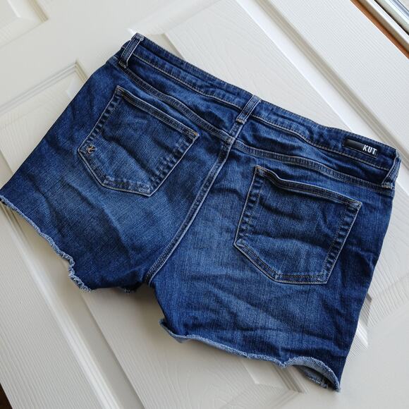 KUT From The Kloth Gidget Fray Shorts size 14 denim cutoffs jorts dark wash blue - Picture 15 of 15